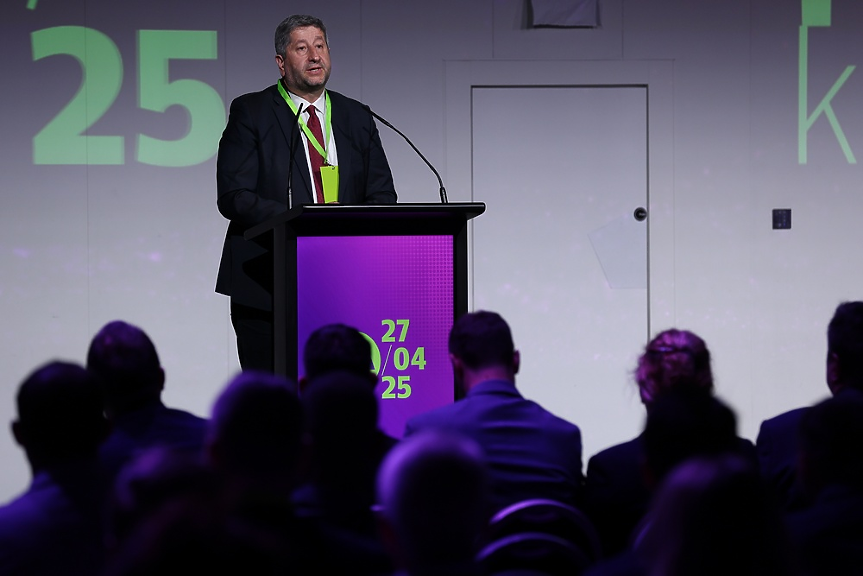 ДЕНЯТ В НЯКОЛКО РЕДА: Демократичната общност - без помощ от 