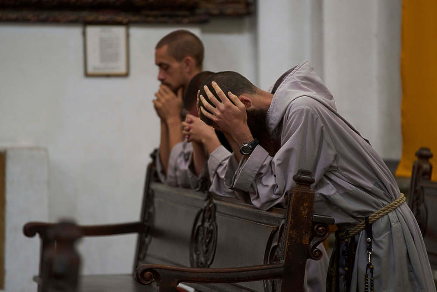 Светът скърби за Франциск (СНИМКИ)