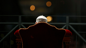 Кардиналът-поет Толентино може да стане следващият папа