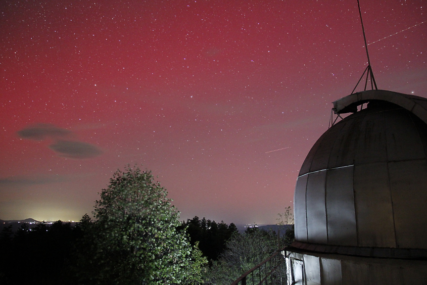 Силна слънчева буря се насочи към Земята