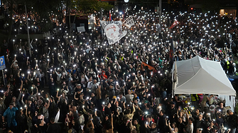 Властта в Сърбия плаши студентите със затвор заради блокадата на обществената телевизия