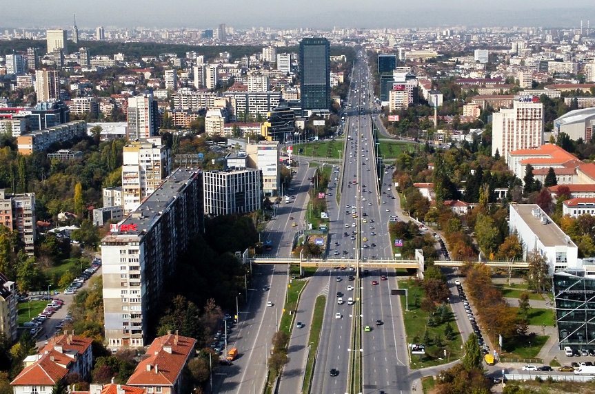 София – много инвестиции и големи заплати. Но високи данъци и бавно правораздаване