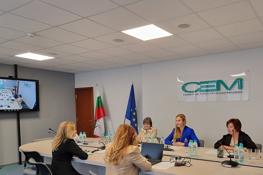 Симона Велева оглави СЕМ. Подкрепената от ГЕРБ и ДПС Георгиева се обиди