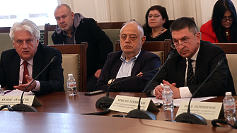 Ровила ли е руска клетка в софтуера на нашия F-16?