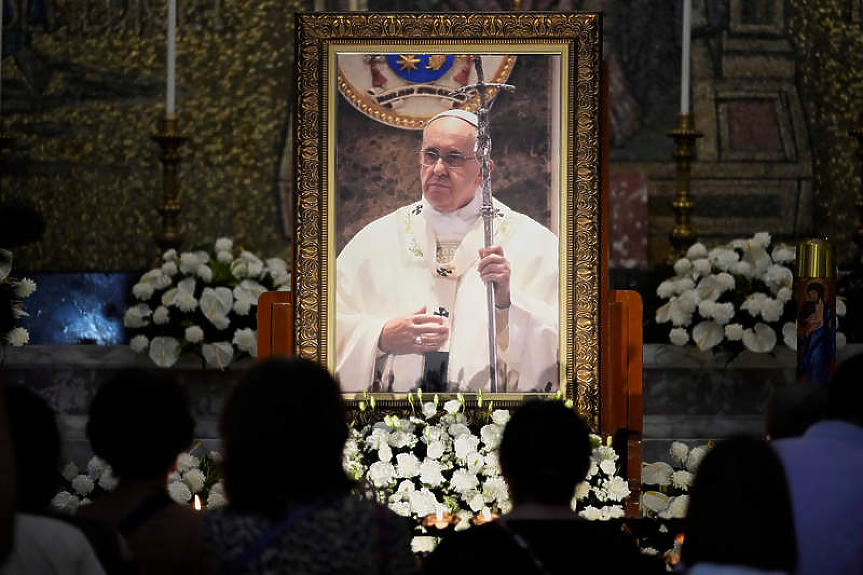 Каква е причината за смъртта на папа Франциск?