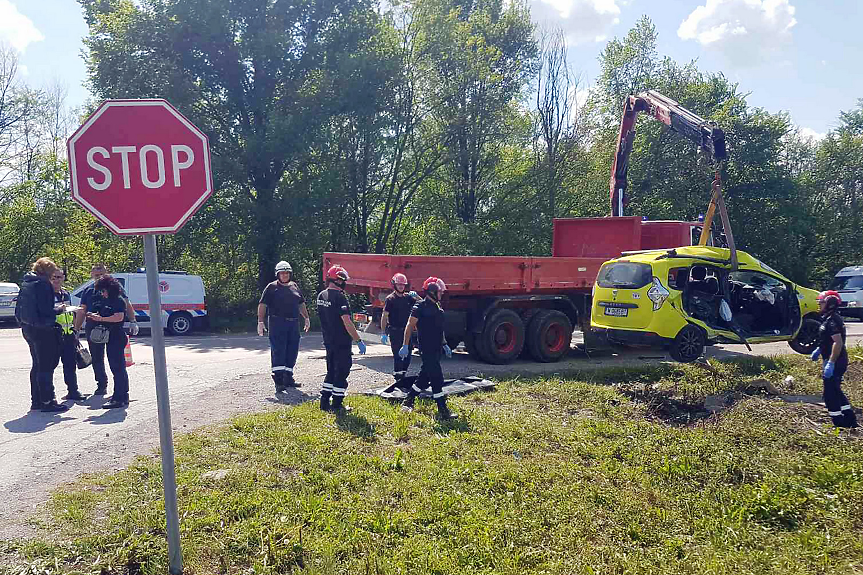 Ден на траур в Монтана за загиналите при катастрофа служители на БЧК
