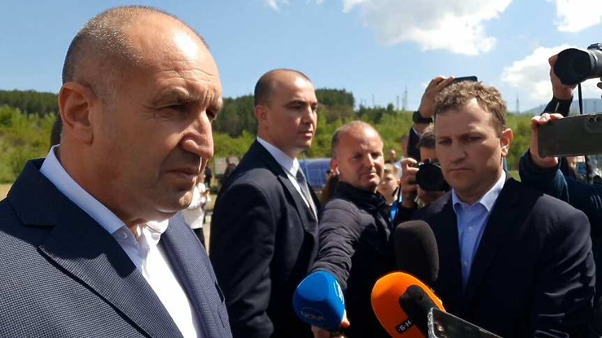 Радев: Няма 100 дни на кабинета 