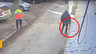 Баща, бивше ченге, вади оръжие - като позвъниш на 112, идва синът му