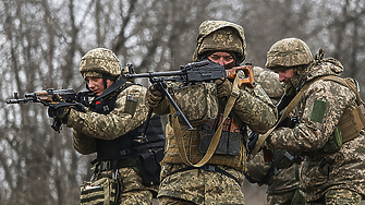 Поне трима убити украинци при руски удари... по време на Великденското примирие