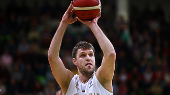 Везенков влезе в идеалния отбор на Евролигата