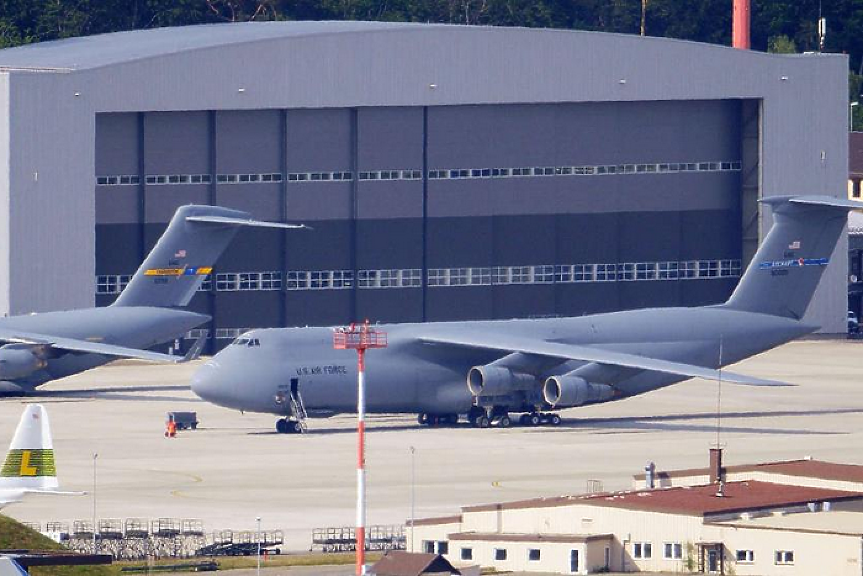 US армията праща войниците си в кухнята за бедни