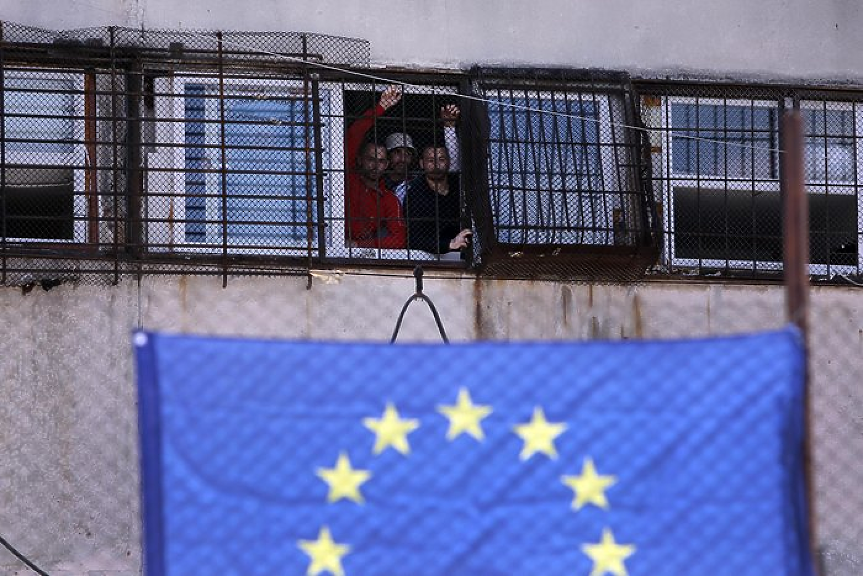 Двама избягаха от затвора в Ловеч, заловиха ги