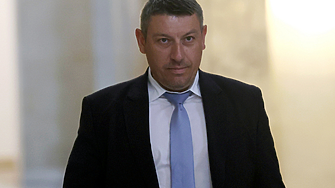 Кабинетът бърза - събра се, за да предложи Деньо Денев за шеф на ДАНС