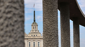 ДЕНЯТ В НЯКОЛКО РЕДА: Бюджет на инат. Особен управител на 