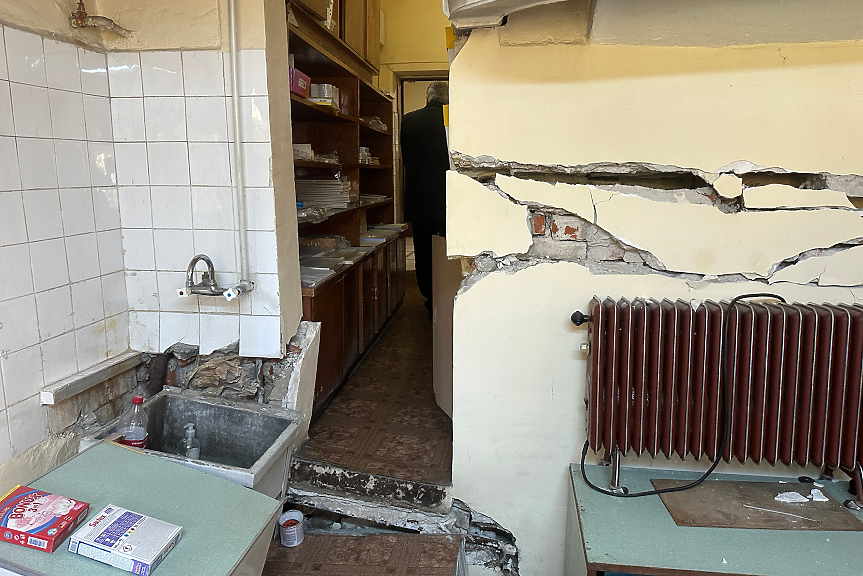 Гледки от Втора градска болница... Където лекуват хора