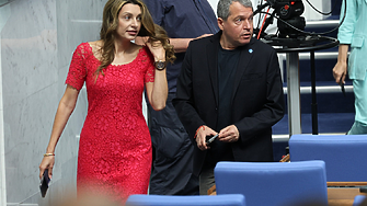 За 26 секунди...как се гласува закон в комисия (ВИДЕО)