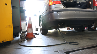 Омбудсманът до КС: да падне изискването за платени фишове, за да минем техническия преглед