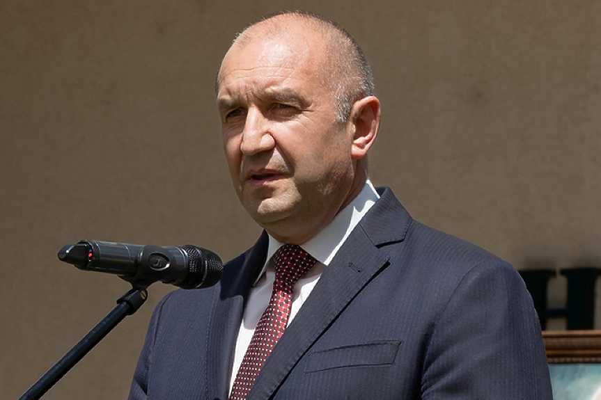 Румен Радев наложи вето на закона, според който от ДАНС зависи кой ще купи 
