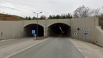 Ремонтирано миналата година осветление в тунел на 