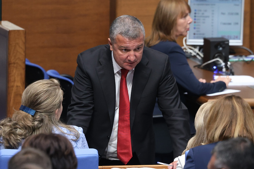 Готвят БЕХ да одържави активите на „Лукойл“ срещу 2-3 млрд. долара