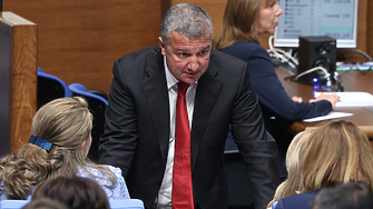 Готвят БЕХ да одържави активите на „Лукойл“ срещу 2-3 млрд. долара