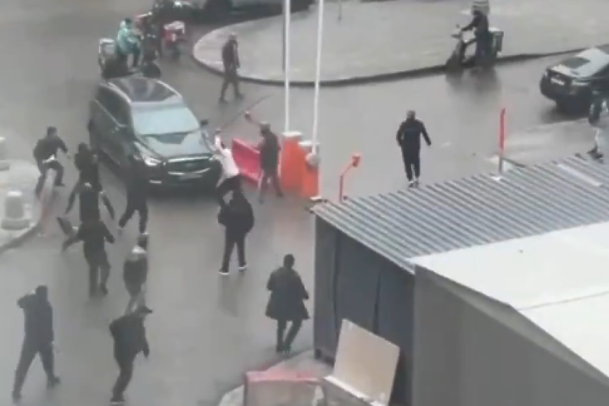 Над 80 задържани в Москва след уличен бой с бухалки и лопати (ВИДЕО)