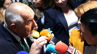 „Въобще не знам какво правят“, „не ме интересува“ - Борисов за фирмен дял на дъщеря си