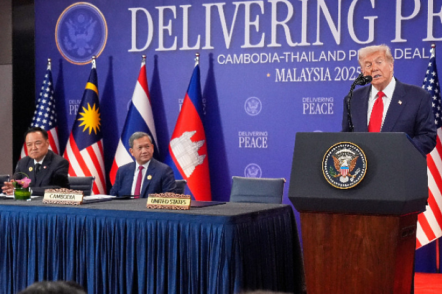 Тайланд замрази договорения от Тръмп мирен план с Камбоджа