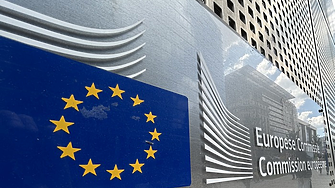 Брюксел: Скопие няма да тръгне към ЕС без българи в конституцията