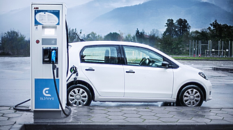 Край на безплатното паркиране на електромобили в зона, предлага Контрера