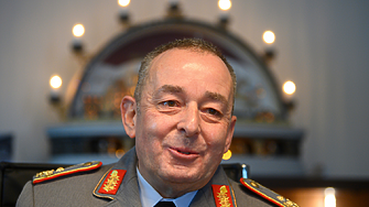 Да не позволяваме на Русия да си въобрази, че може да спечели война с НАТО, заяви шефът на Бундесвера