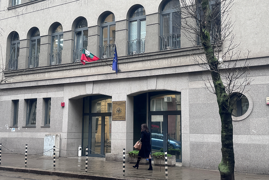 ВСС ще е длъжен да каже на съдиите какво е научил за Петьо Еврото и Нотариуса