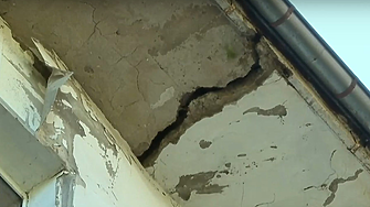 Доброволно предайте ключовете... Хората от напукан заради метрото блок са притеснени от мародери