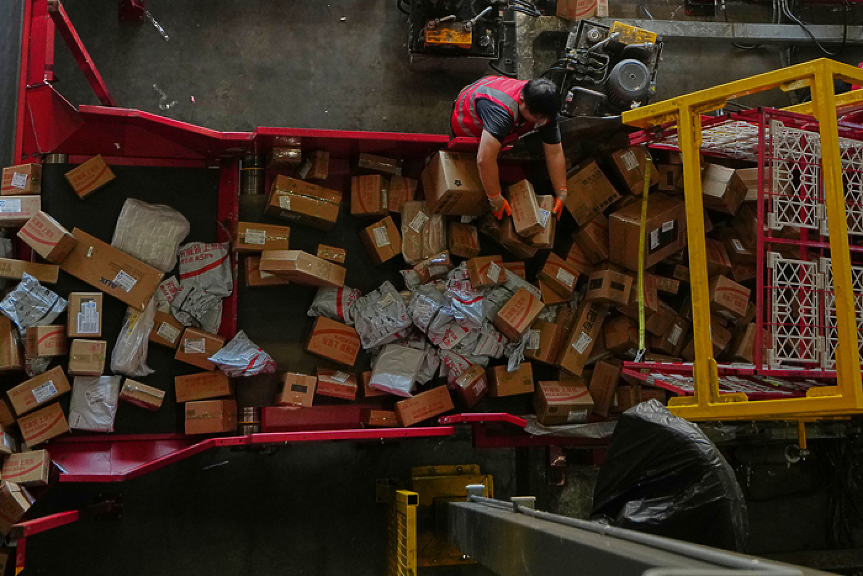 Удар по китайските Temu, Shein и AliExpress: ЕС налага мита на колети под €150