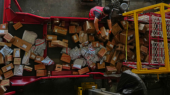 Удар по китайските Temu, Shein и AliExpress: ЕС налага мита на колети под €150