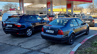 България разполага с бензин за около 35 дни и дизел за над 50 дни