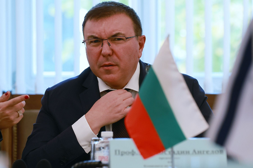 Костадин Ангелов чака цена за 