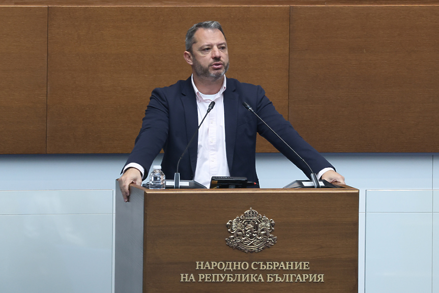 Бързо и тайнствено: парламентът забрани износа на горива