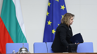 Наталия Киселова не дочака ротацията и подаде оставка като шеф на парламента