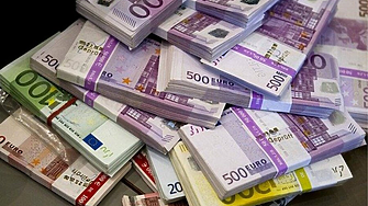 ДЕНЯТ В НЯКОЛКО РЕДА: Бюджет, парно и още евроскептици