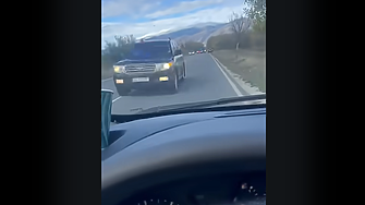 Джипове на НСО изтикват 