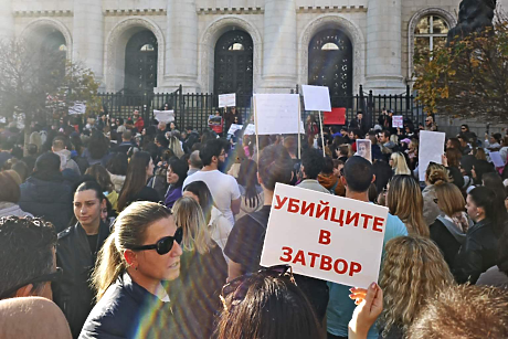 Протести в София и Варна срещу насилието над животни (СНИМКИ)