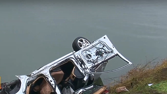 Поне шестима мигранти загинаха край Бургас след гонка с полицията 