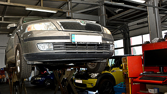 Без нотариална такса за прехвърляне на МПС, предлага ДСБ