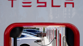 Tesla губи ключови мениджъри на фона на спадащи продажби и поредни проблеми с Cybertruck