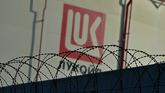 ДЕНЯТ В НЯКОЛКО РЕДА: Вся власть Лукойлу