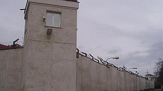 След изненадваща акция във Варненския затвор: петима надзиратели задържани