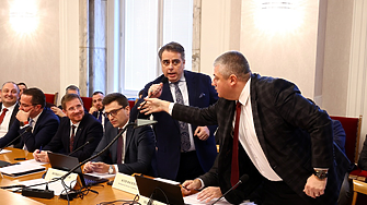 Скандал в парламента: мнозинството опитa да приеме бюджета 