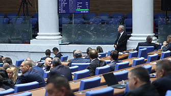 Бюджетите на ДОО и НЗОК минаха на първо четене