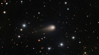 НАСА отрича да наблюдава извънземен космически кораб - било комета